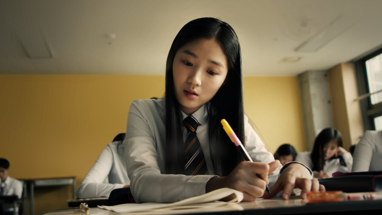 Voici les Kdramas les plus recommandés par BTS Entre les séances de studio et les concerts pleins d’énergie, les membres de BTS aiment se détendre avec un ou deux Kdrama. Voici les Kdramas les plus recommandés par BTS K-Sélection